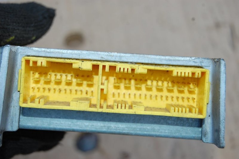 Блок управления AIRBAG DODGE DURANGO 03-08