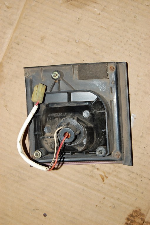 Фонарь внутренний задний левый CAMRY 21 86-91