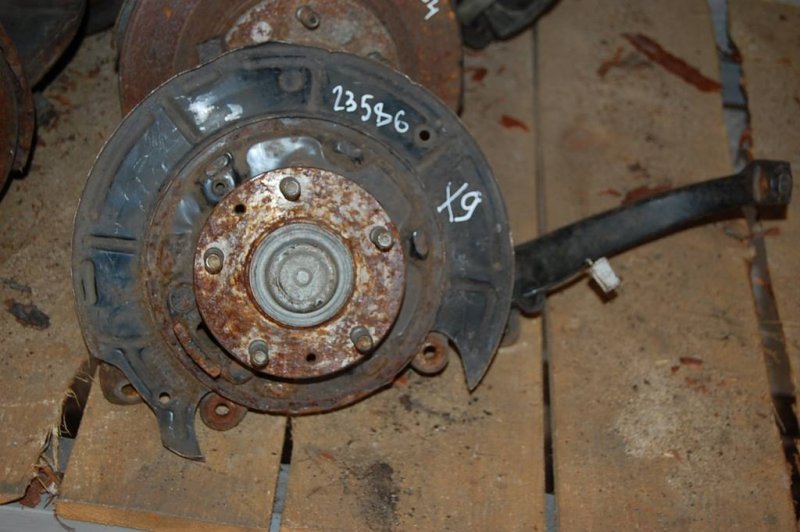 Ступица задняя левая XEDOS 9 X9 (TA) 93-02 Ступица задняя левая XEDOS 9 X9 (TA) 93-02