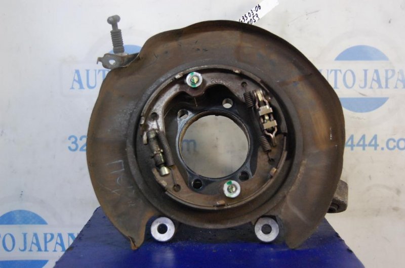 Цапфа задняя левая INFINITI G35 03-07