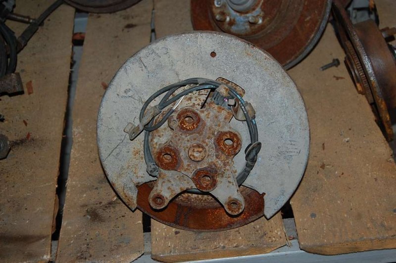 Запчасть ступица задняя левая MAZDA 6 GG 02-07 G21B261B1 Б/У Ступица задняя левая MAZDA 6 GG 02-07 G21B261B1 Б/У