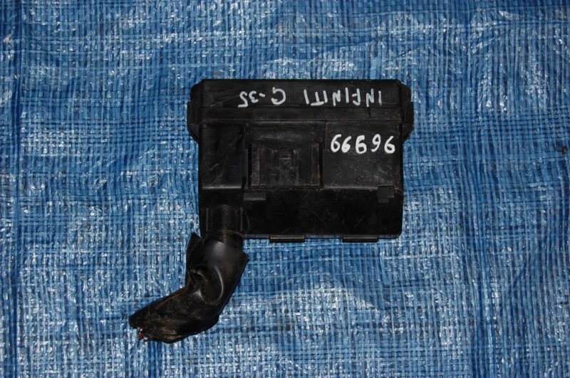 Блок предохранителей моторный отсек INFINITI G35 03-07 Б/У