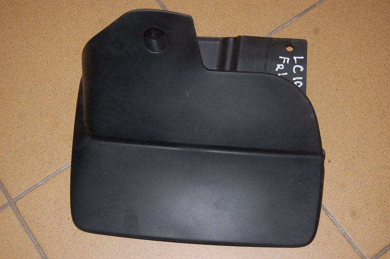 Брызговик передний левый TOYOTA LAND CRUISER 100 97-06 76622-60070 новая