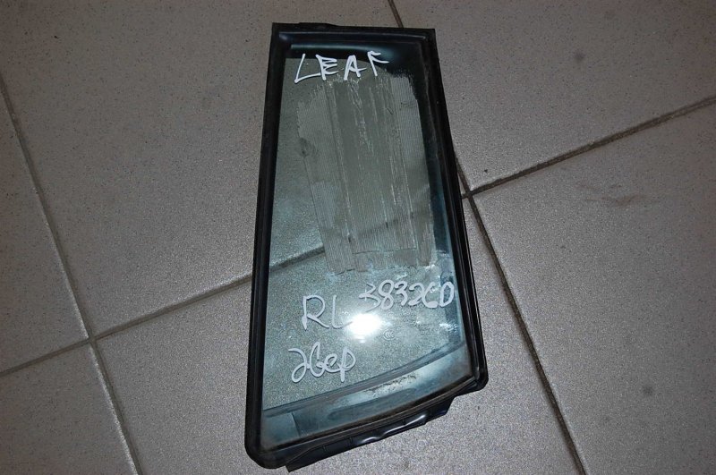 Стекло двери глухое заднее левое NISSAN LEAF 10-17 82221-3NA0A Б/У