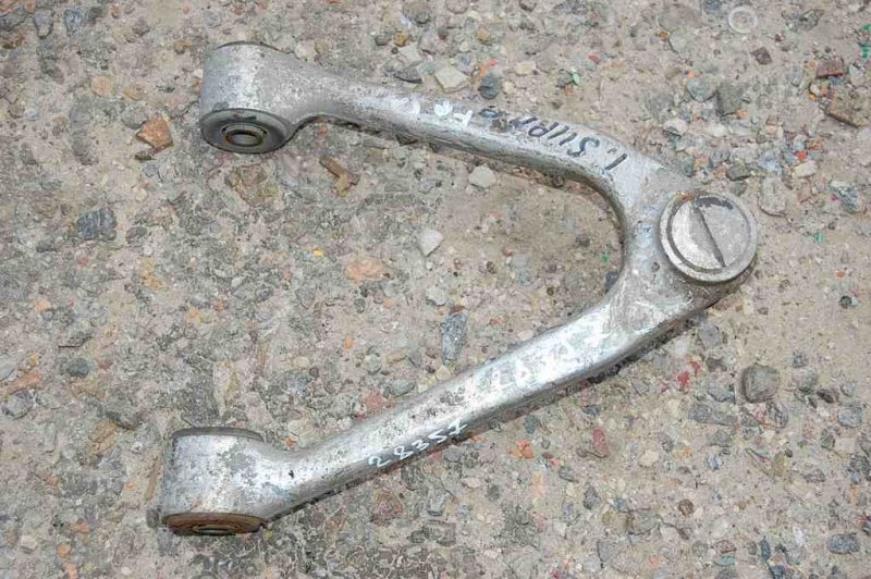 Рычаг передней подвески верхний передний левый TOYOTA SUPRA 86-92 48630-19015 Б/У