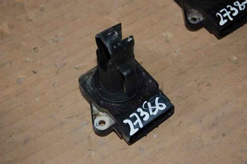 Расходомер воздуха TOYOTA COROLLA 120 00-07 22204-00030 Б/У