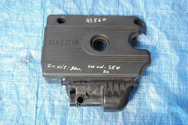 Запчасть корпус воздушного фильтра SUZUKI SX4 06-13 13700-80J00 Б/У Корпус воздушного фильтра SUZUKI SX4 06-13 13700-80J00 Б/У