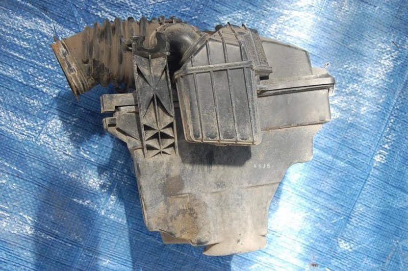 Корпус воздушного фильтра MAZDA 5 CR 05-10 LF50-13-320D Б/У