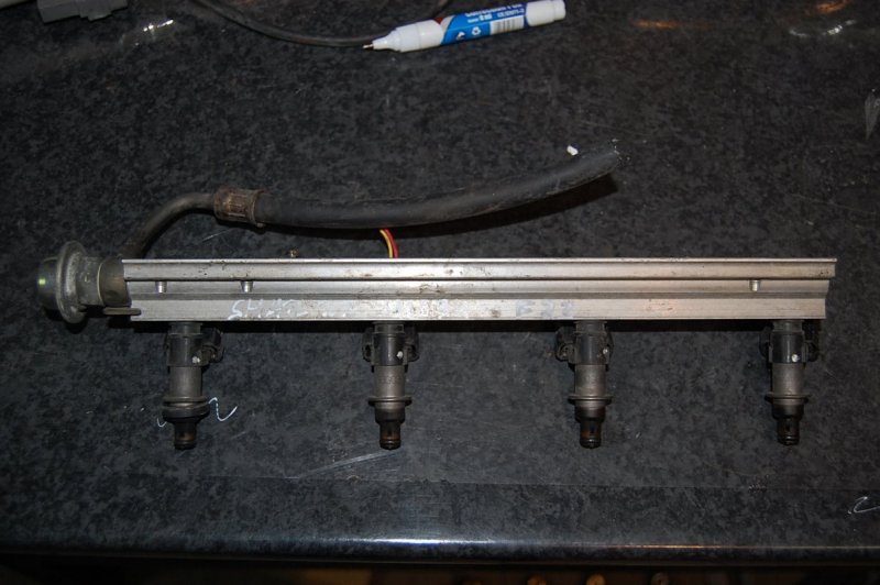 Форсунка топливная SHUTTLE 95-99