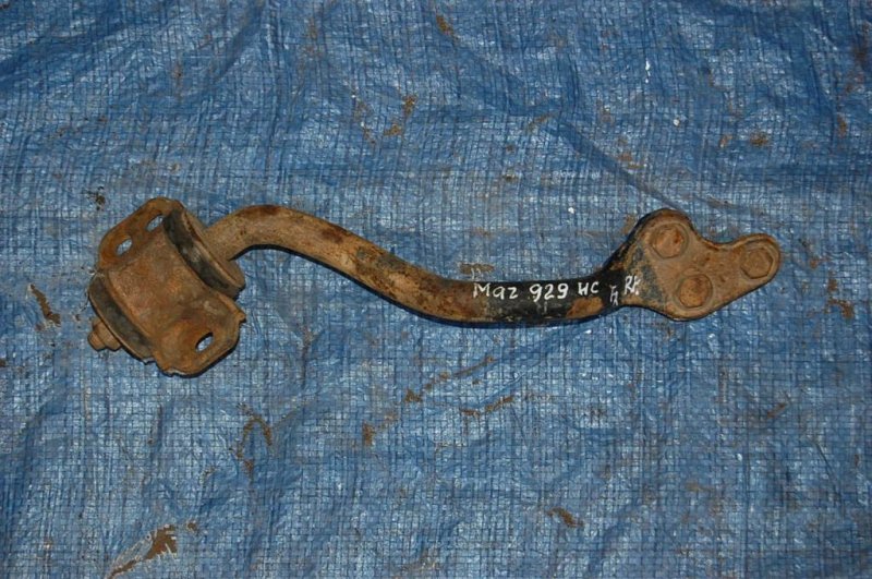 Рычаг передней подвески верхний передний правый 929 HC 86-91