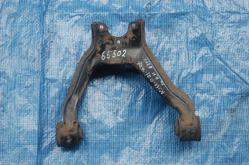 Рычаг передней подвески верхний передний правый MITSUBISHI PAJERO 99-06 MR496794 Б/У