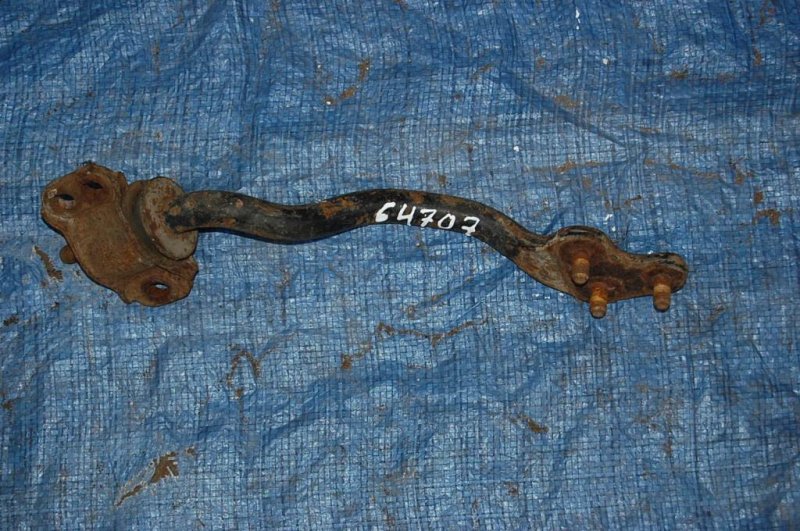 Рычаг передней подвески верхний передний правый MAZDA 929 HC 86-91 H260-34-220E Б/У