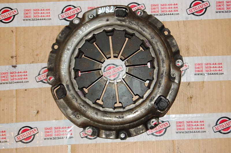 Корзина сцепления CARISMA 95-04 Корзина сцепления CARISMA 95-04