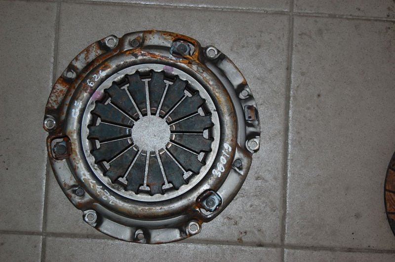 Запчасть корзина сцепления MAZDA 626 GE 91-97 Б/У Корзина сцепления MAZDA 626 GE 91-97 Б/У