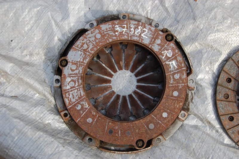 Корзина сцепления MAZDA E2200 E-SERIES 86-04 HE07-16-410B Б/У