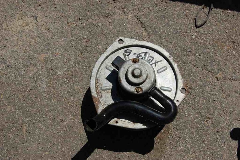 Запчасть моторчик печки MAZDA XEDOS 6 X6 (CA) 92-98 GA5R-61-B10 Б/У Моторчик печки MAZDA XEDOS 6 X6 (CA) 92-98 GA5R-61-B10 Б/У