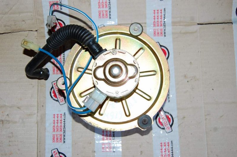 Моторчик печки MAZDA 929 HC 86-91 HE01-61-B10 Б/У