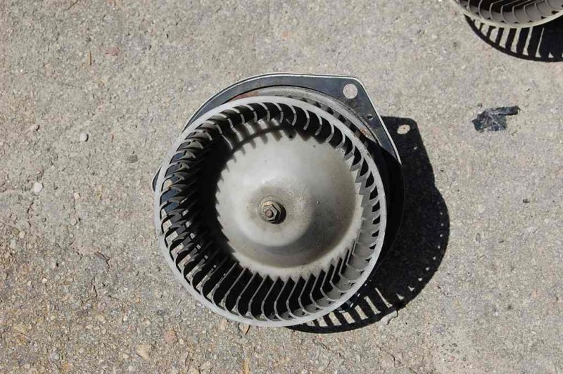 Моторчик печки MAZDA XEDOS 6 X6 (CA) 92-98 GA5R-61-B10 Б/У