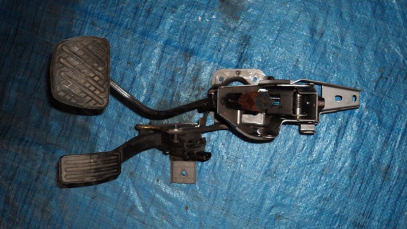 Педаль газа TEANA J32 08-14