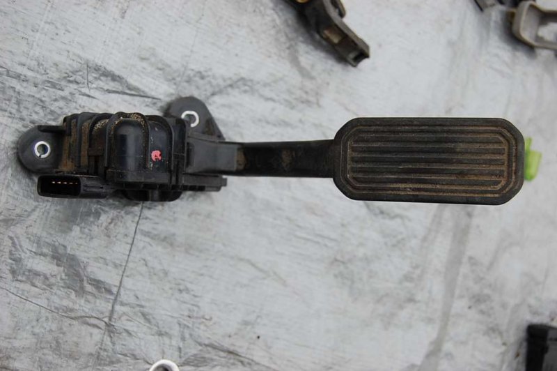 Педаль газа LAND CRUISER PRADO 120 02-09