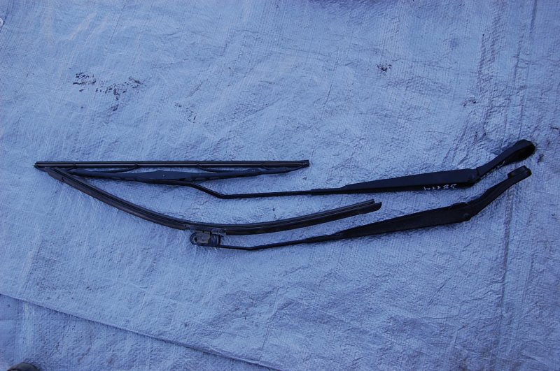 Поводок стеклоочистителя передний левый NISSAN MICRA 03-11 28881-AX702 Б/У