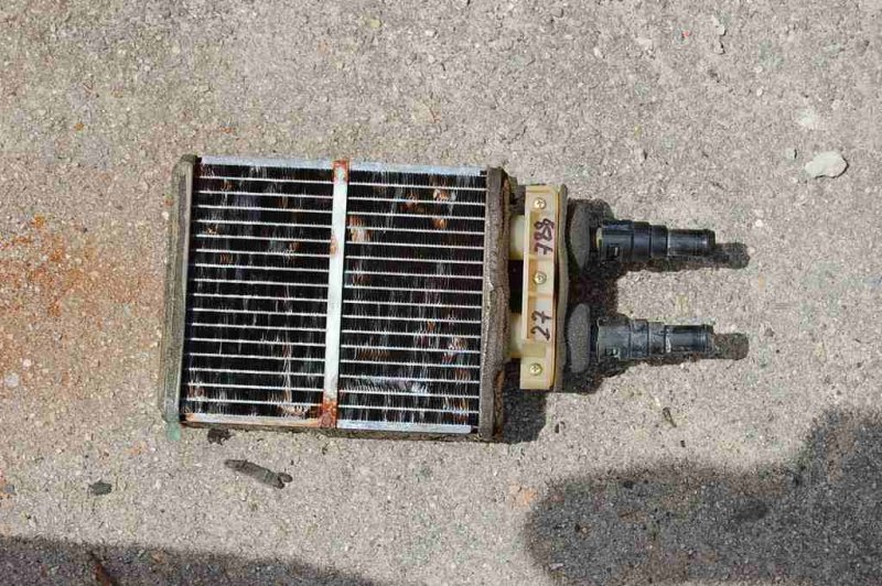 Запчасть радиатор печки MAZDA XEDOS 6 X6 (CA) 92-98 GA5R-61-A10 Б/У Радиатор печки MAZDA XEDOS 6 X6 (CA) 92-98 GA5R-61-A10 Б/У