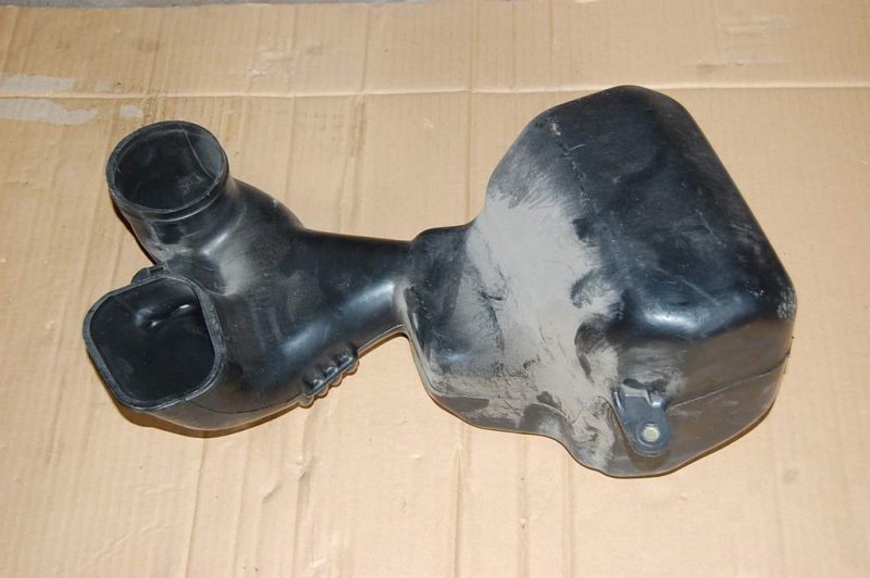 Резонатор воздушного фильтра SUBARU IMPREZA 92-00 Б/У