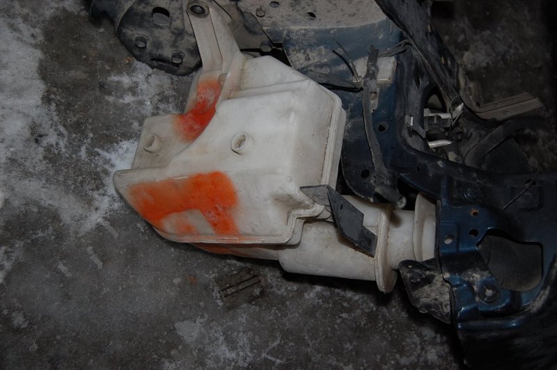 Резонатор воздушного фильтра MAZDA 323 BJ 98-2003 Б/У