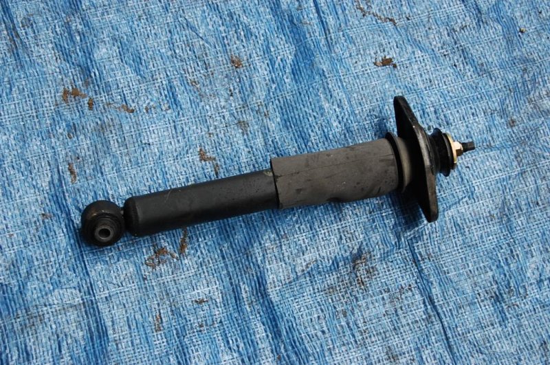 Амортизатор задний левый NISSAN MURANO Z50 02-07 56210-CB026 Б/У