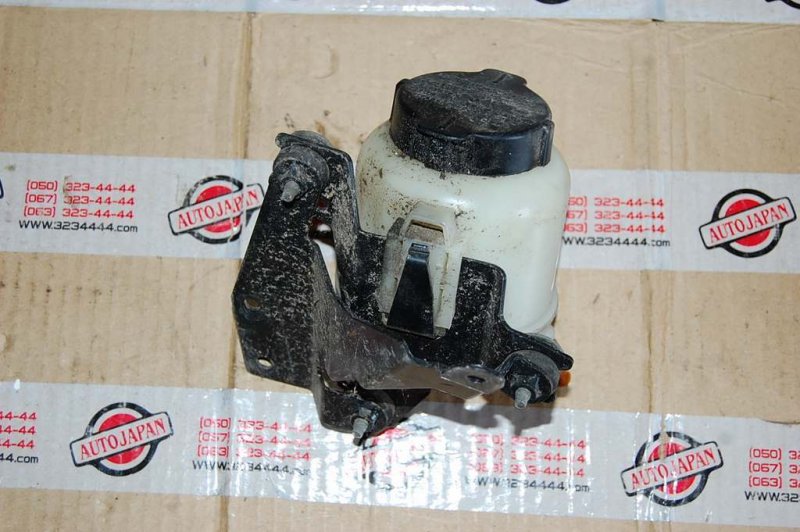 Запчасть бачок гур INFINITI FX S50 03-08 Б/У Бачок ГУР INFINITI FX S50 03-08 Б/У