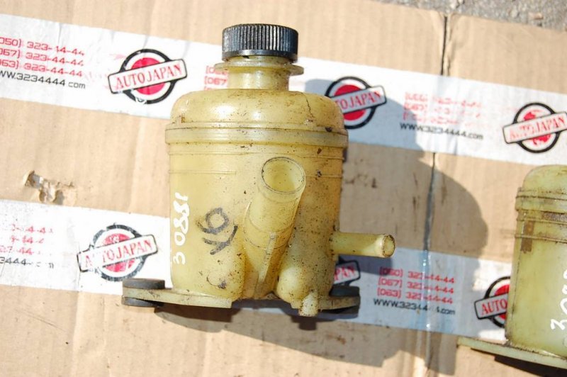 Бачок ГУР MAZDA XEDOS 6 X6 (CA) 92-98 C002-32-69X Б/У