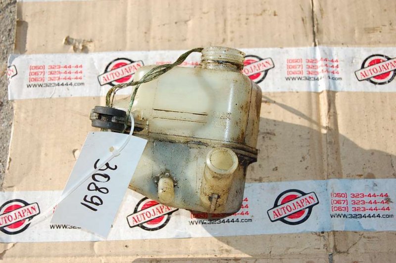 Запчасть бачок гур MAZDA 323 BA 94-97 B01A-32-690B Б/У Бачок ГУР MAZDA 323 BA 94-97 B01A-32-690B Б/У