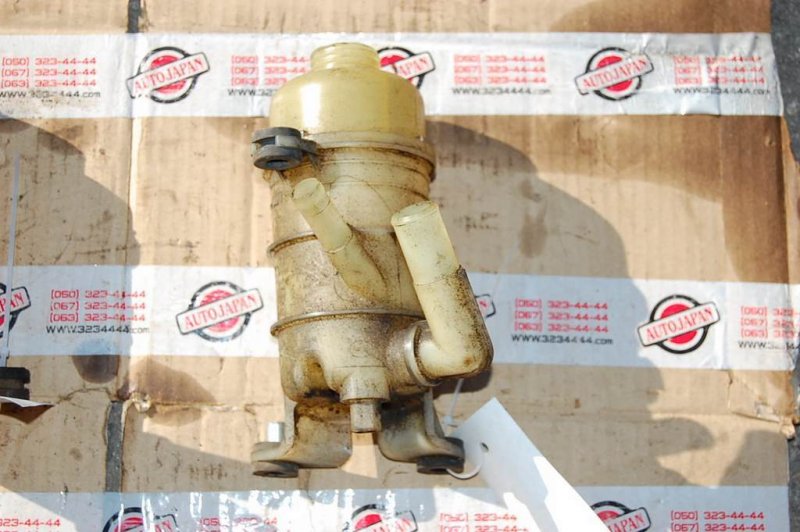 Бачок ГУР XEDOS 9 X9 (TA) 93-02 Бачок ГУР XEDOS 9 X9 (TA) 93-02