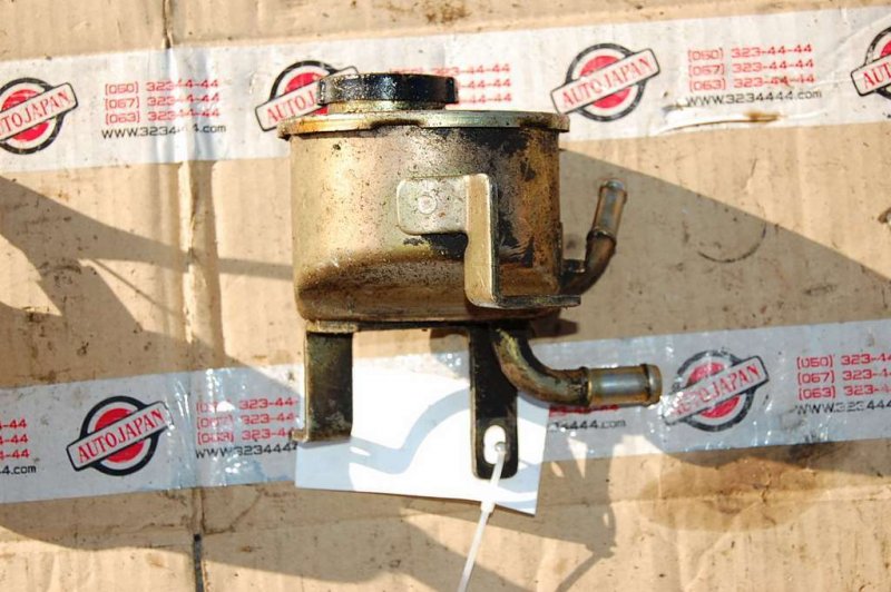 Бачок ГУР URVAN 86-01