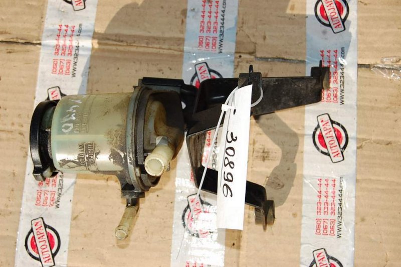 Бачок ГУР LEXUS GX470 02-09