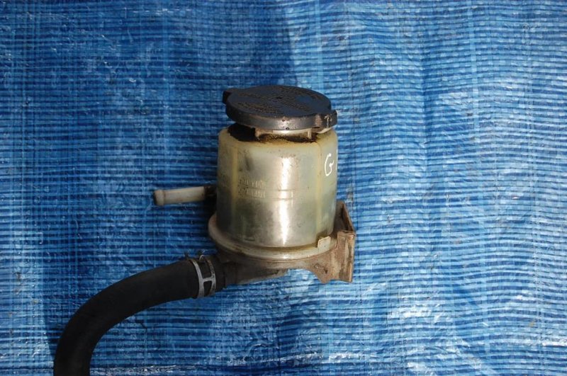 Бачок ГУР GX470 02-09