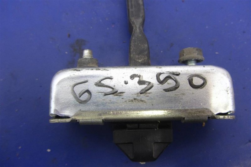 Ограничитель двери передний правый LEXUS GS350 GS300 05-11