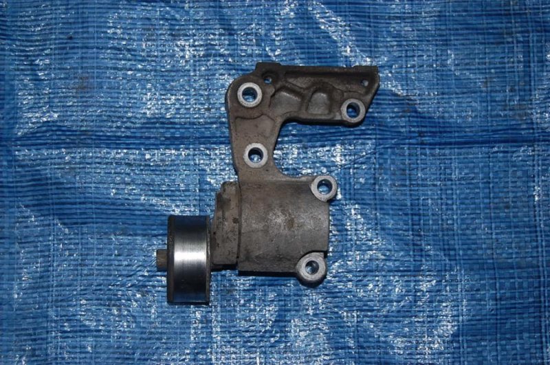 Натяжитель ремня генератора CAMRY 40 06-11