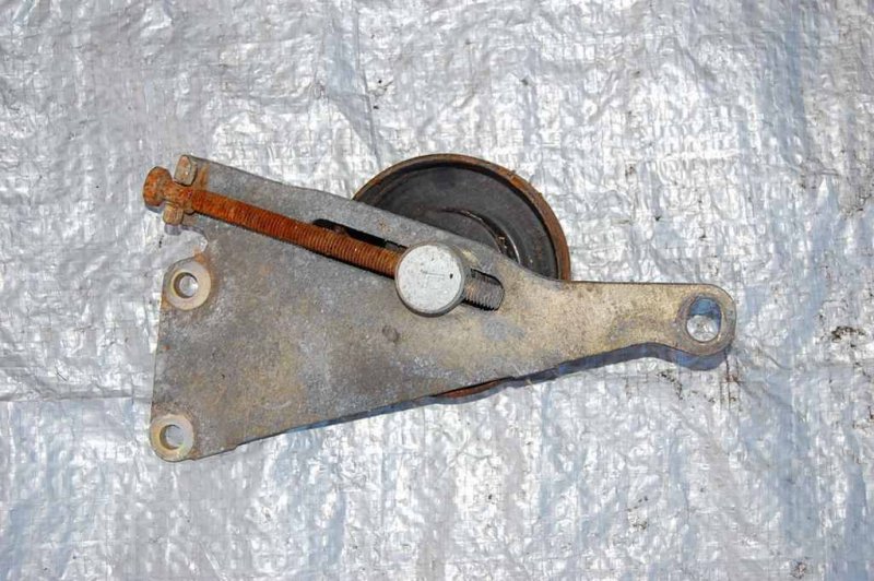 Натяжитель ремня кондиционера FX S50 03-08 Натяжитель ремня кондиционера FX S50 03-08