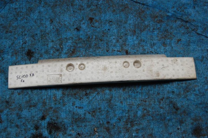 Наполнитель бампера передний SCION XA 04-06 52611-52050 Б/У