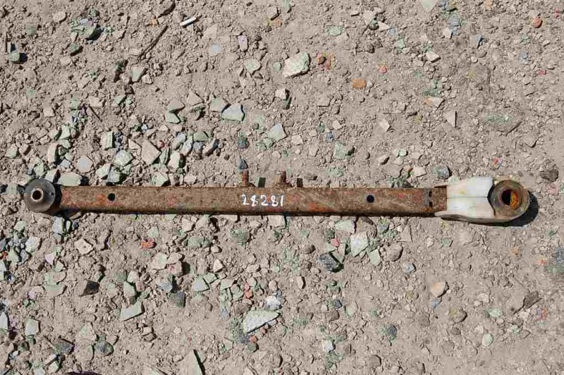 Рычаг задней подвески продольный задний левый MAZDA 626 GF 97-02 Б/У