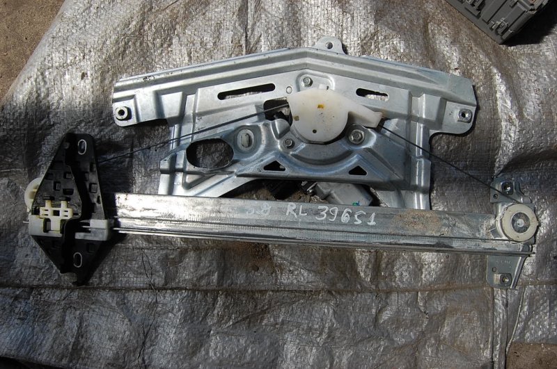 Стеклоподъемник задний левый HONDA CIVIC 5D 06-11 Б/У