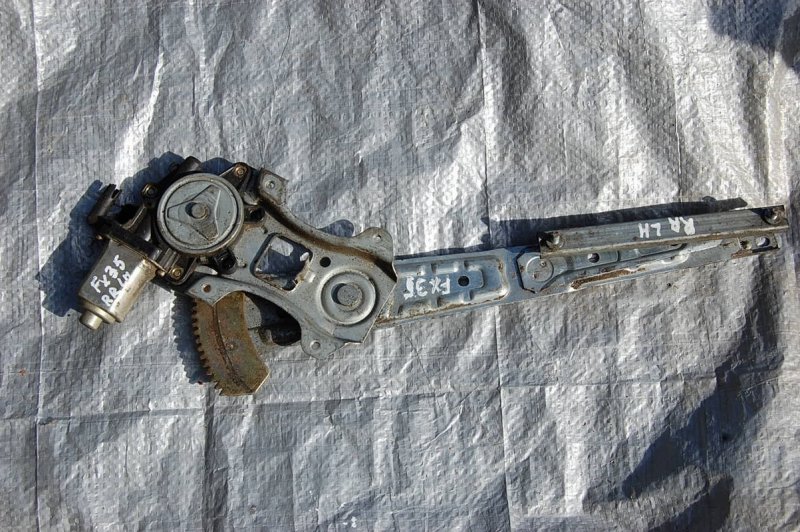 Стеклоподъемник задний левый INFINITI FX S50 03-08 82721-CG000 Б/У