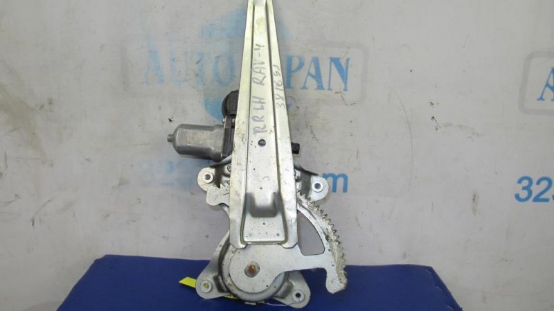 Стеклоподъемник задний левый TOYOTA RAV4 05-12