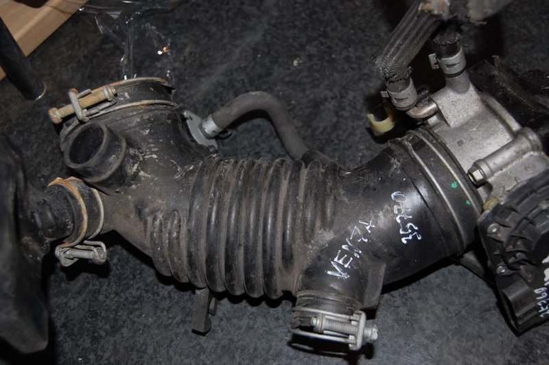 Патрубок воздушного фильтра VENZA 09-16