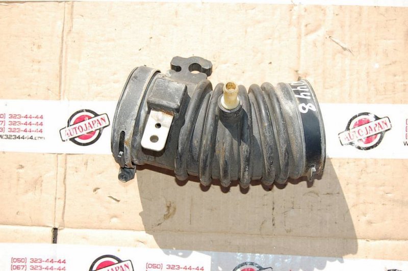 Патрубок воздушного фильтра MAZDA 6 GG 02-07 Б/У