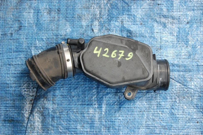 Патрубок воздушного фильтра M35/M45 04-10