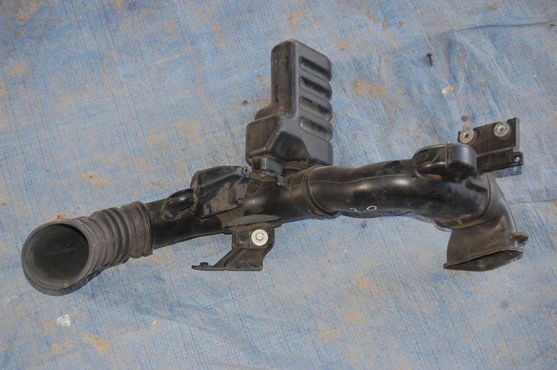 Патрубок воздушного фильтра CRV 06-12