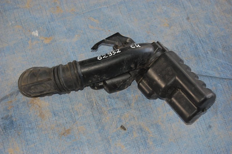 Патрубок воздушного фильтра HONDA CRV 06-12 17236-RZP-G00 Б/У