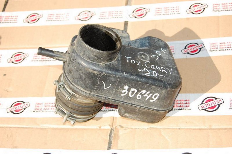 Патрубок воздушного фильтра CAMRY 20 96-02